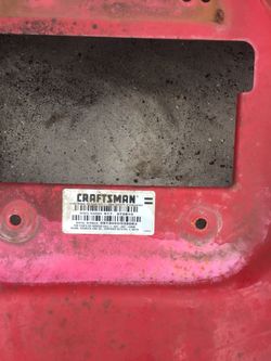 ((Rear fender body))dlt3000 Craftsman riding lawn mower
