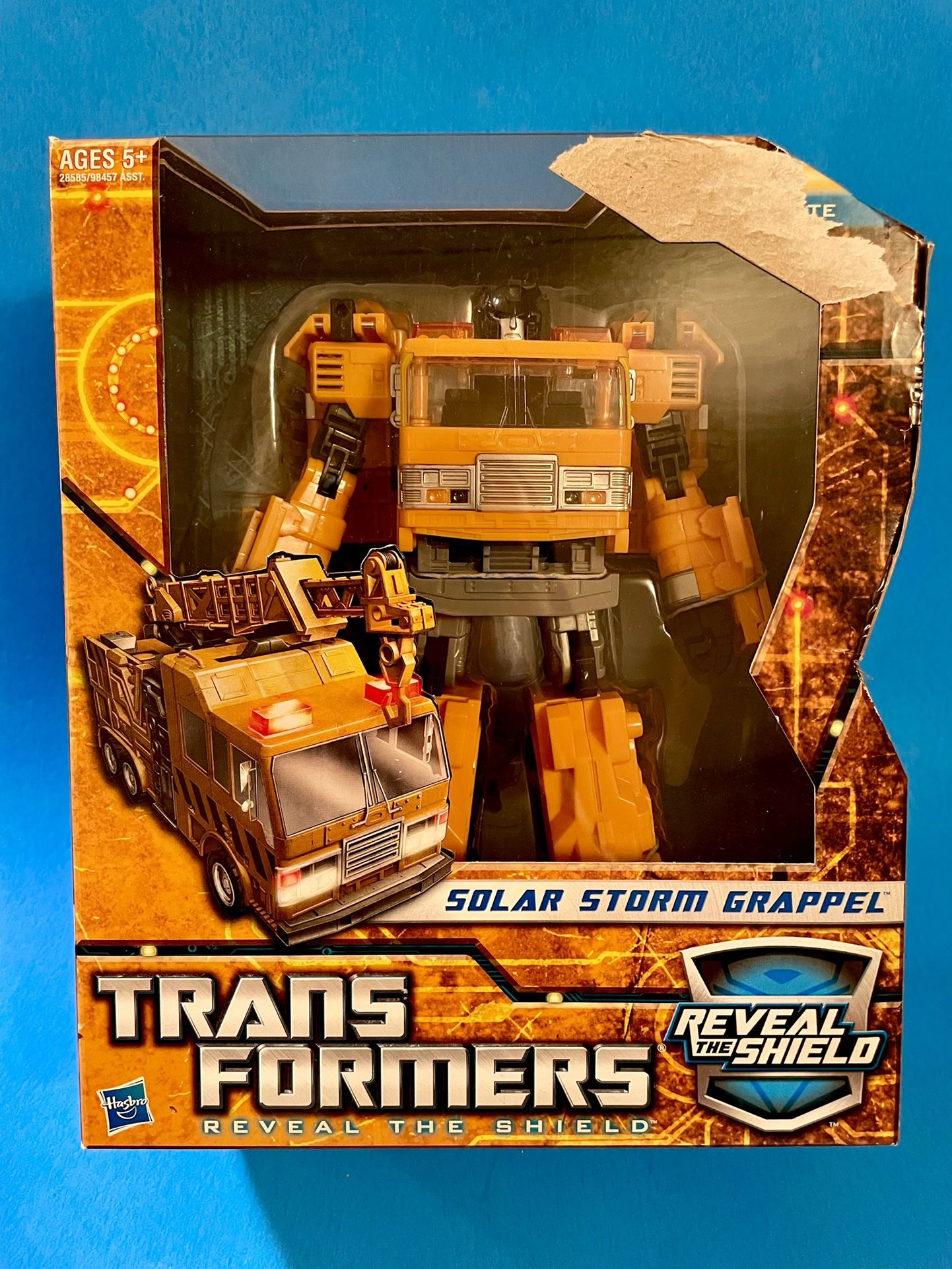 Transformers Generations Solar Storm Grapple Voyager Class