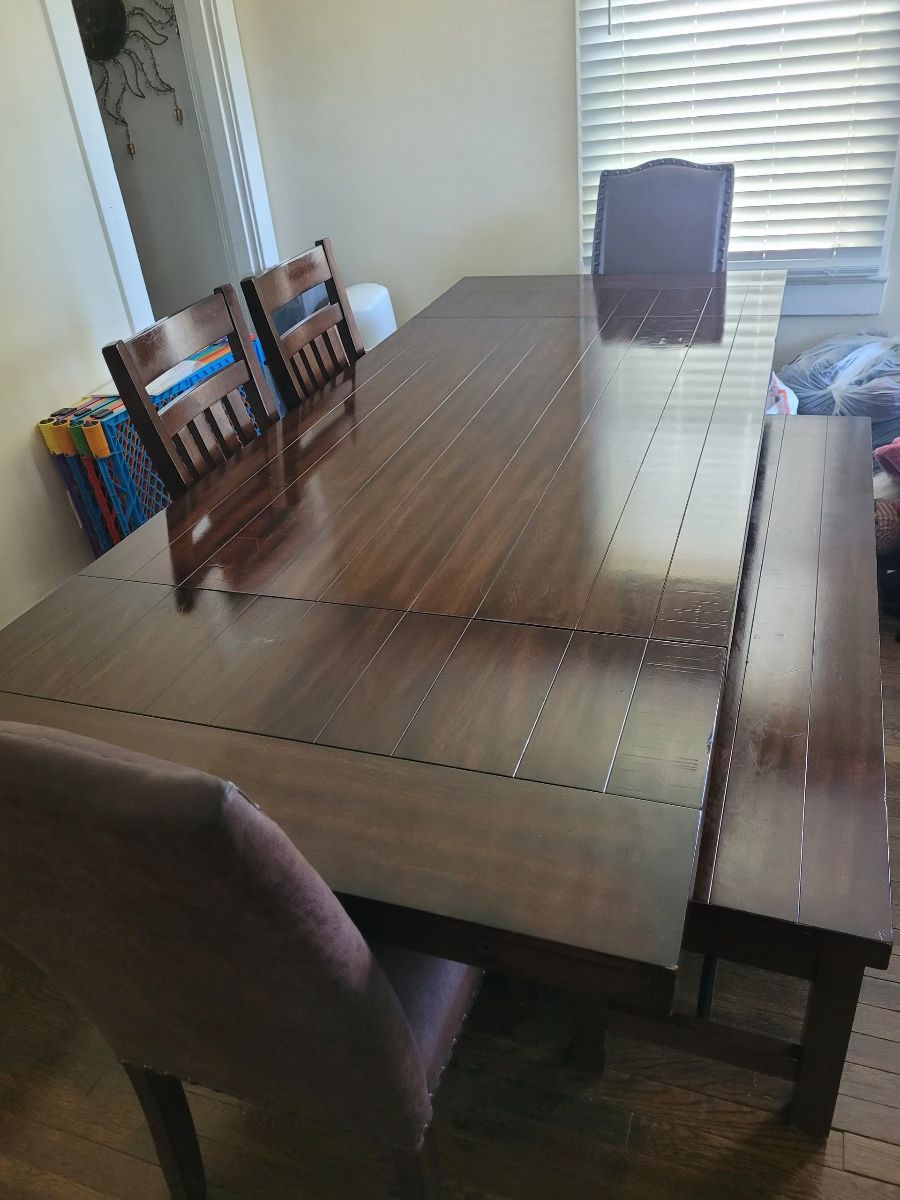 Dining Table 4 Chairs And Storage Bench 