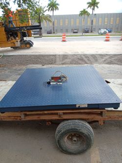 5 feet by 5 feet warehouse  5000 pound scale