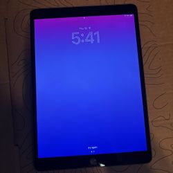 Apple iPad Air Gen 3 64GB With Apple Pencil 1