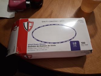 VGuard Vinyl Exam Gloves