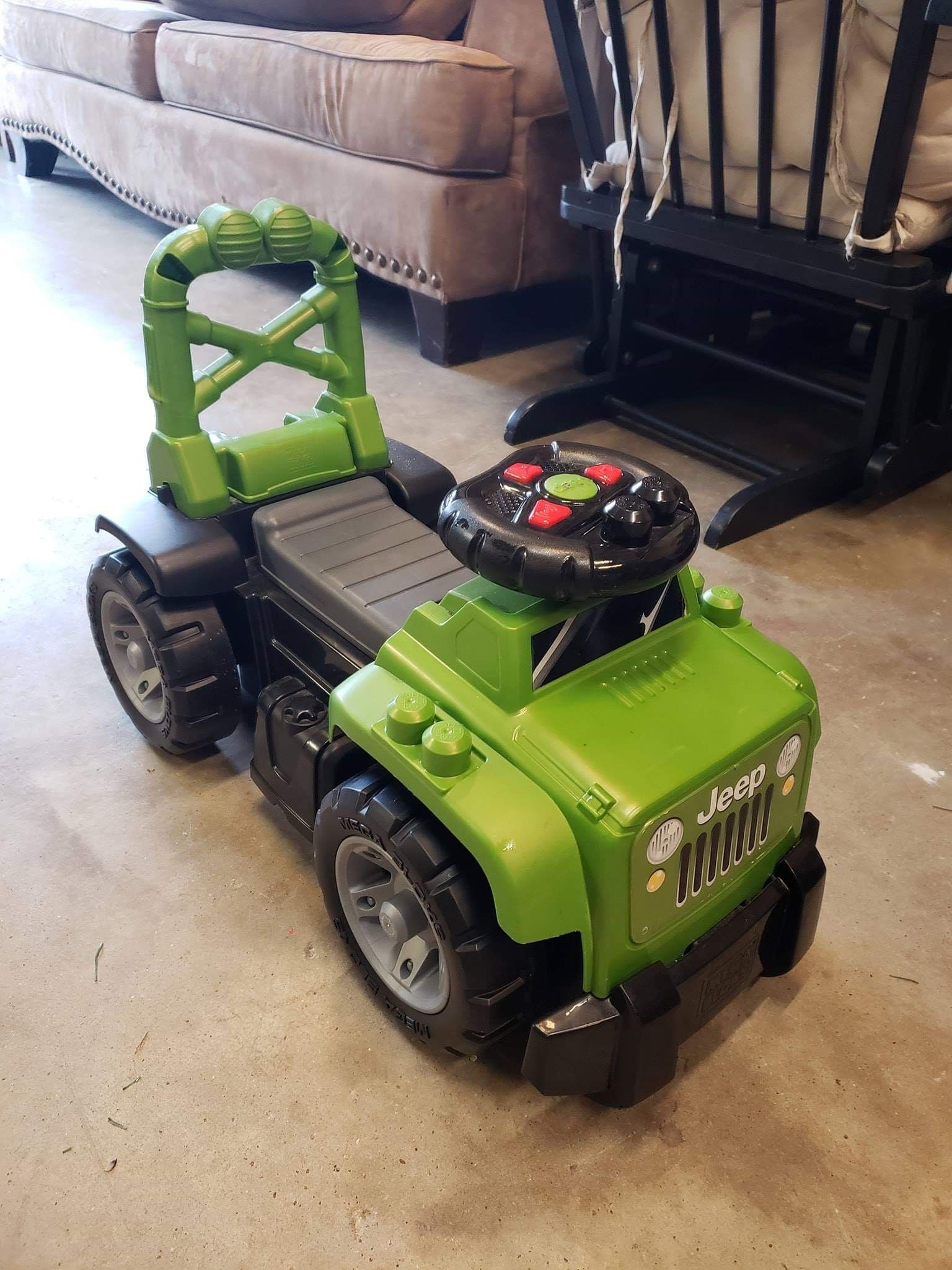 Mega Bloks Jeep ride on toy