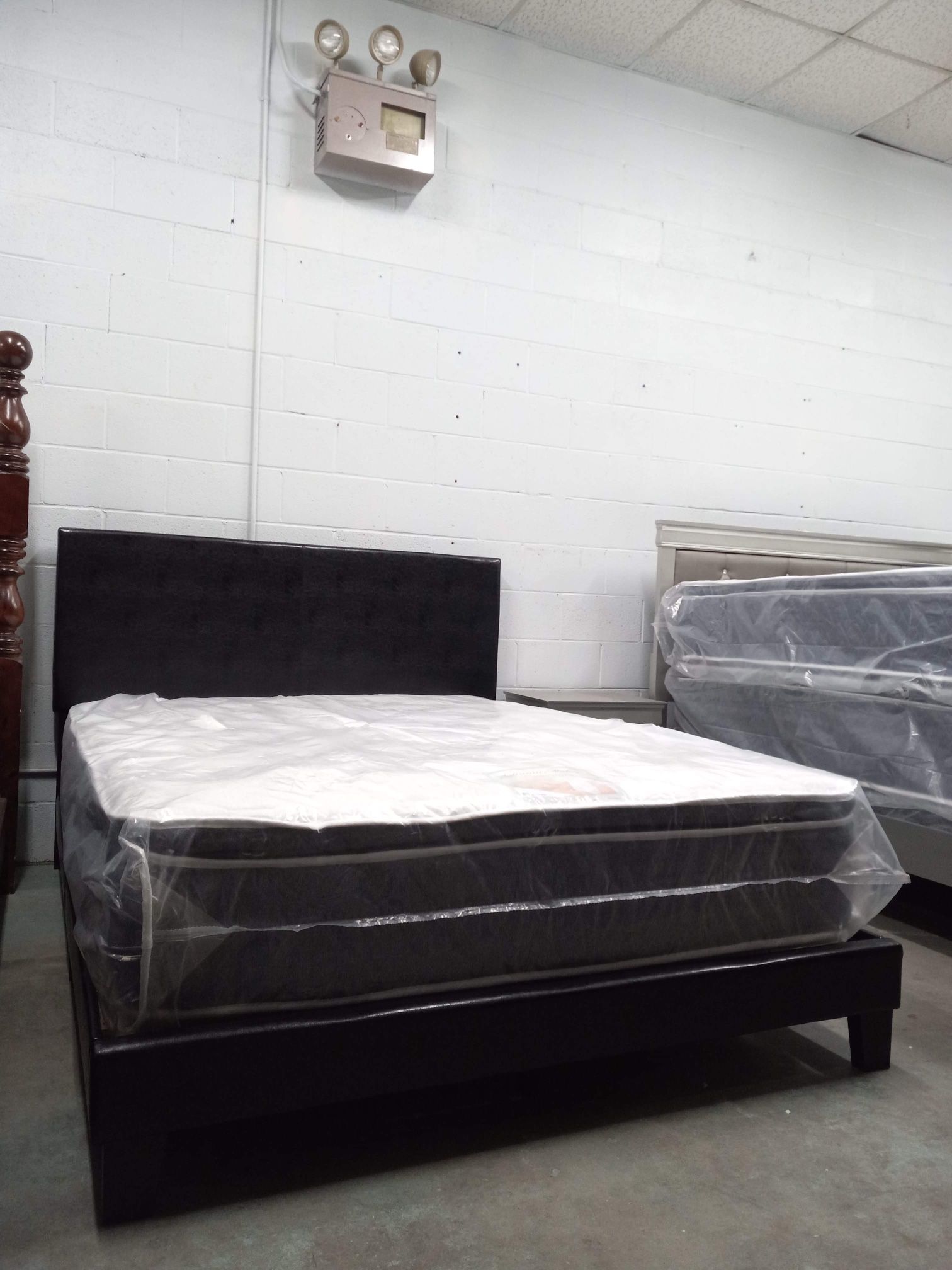 Queen platform Bed Frame And Mattress