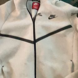 Nike Tech Size S