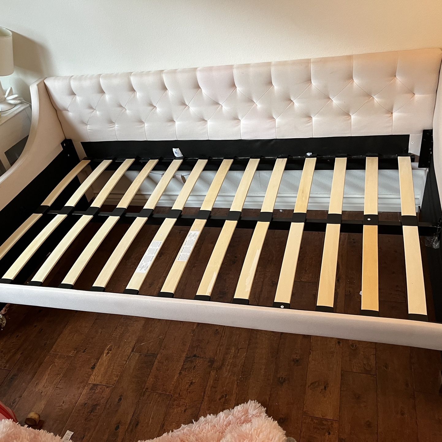 Twin Day Bed Frame, with Trundle. 