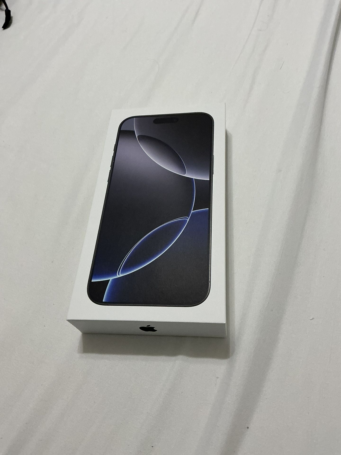 iPhone 16 Pro Max 1 TB. Black Titanium (Unlocked)