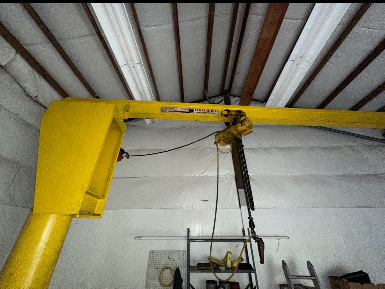 Floor Crane Abell-Howe 904b(?)