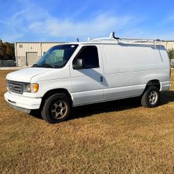 2003 Ford E-350 