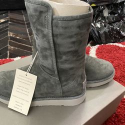 Ugg's Australia Boots 