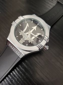 🔥NEW AUTHENTIC Maserati 9537 Date Quartz Luxury 43mm Men's Watch