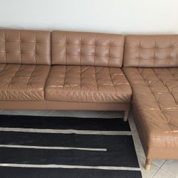Couch With Chaise 