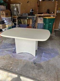 Kitchen Table - seating for 4-6 people- Moving Sale!