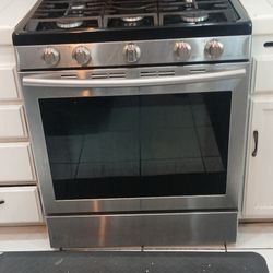 Samsung Gas Stove And Microwave Set 