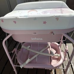 Infans Newborn Tub