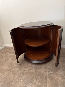 Round night stand