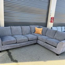 Sectional Couch 