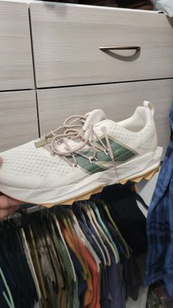 New Balance mens shoe