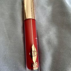 Charlotte Tilbury  Airbrush Flawless Lip Blur