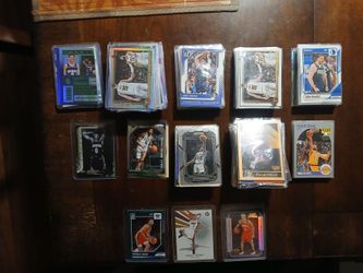 Basketball cards lot