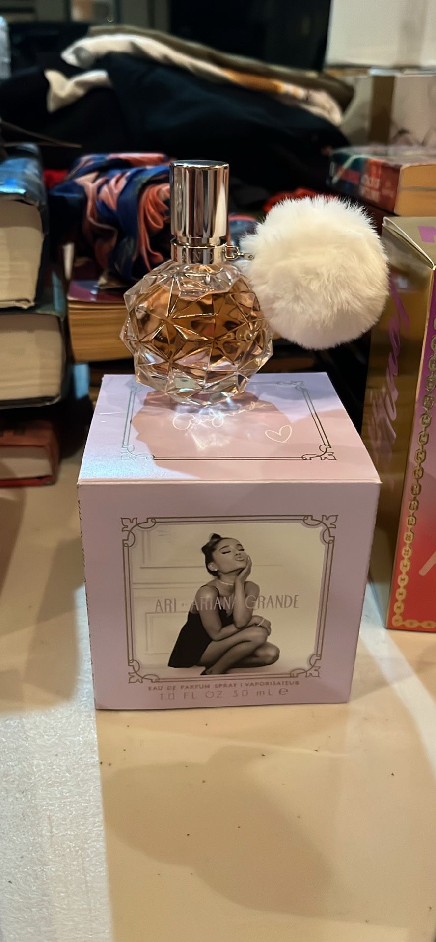 Ariana Grande Perfume 