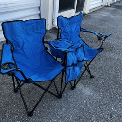 Blue Foldable Double Camping Sport Chair with Center Cooler Bag! Great condition! 