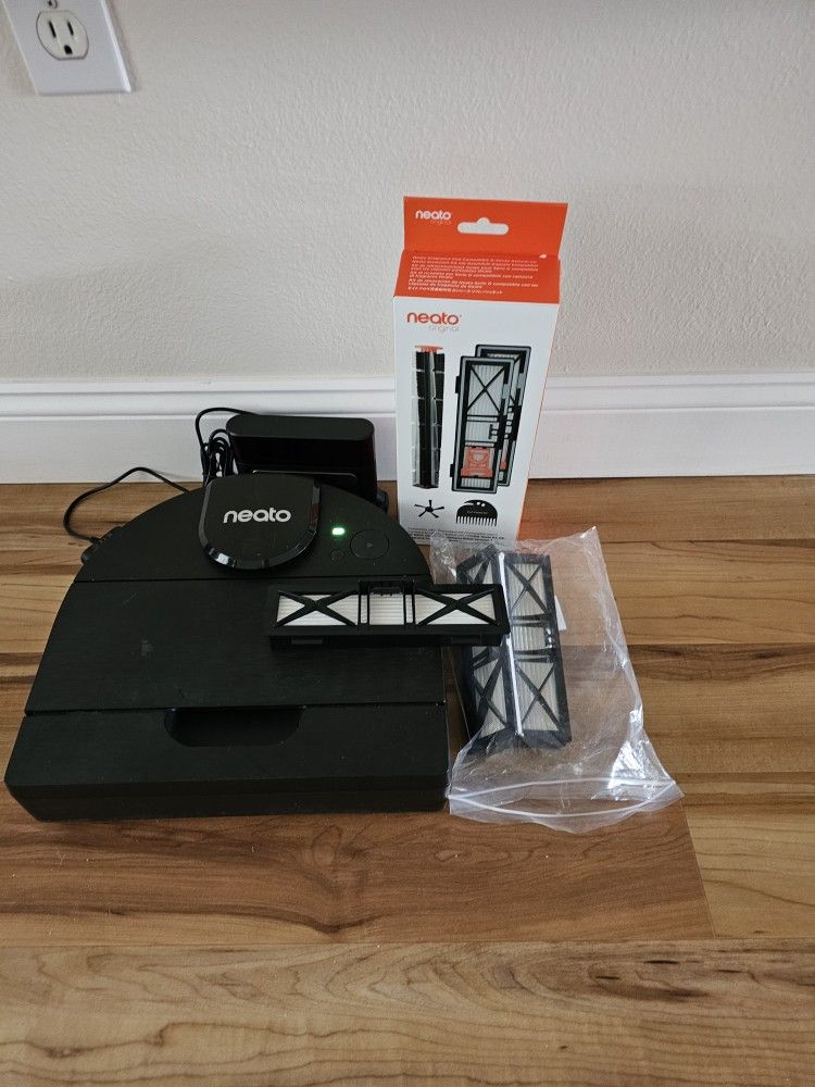 NEATO D9 Robotics Robot Vacuum Cleaner