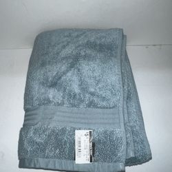 Performance Plus Blue Bath Towel 