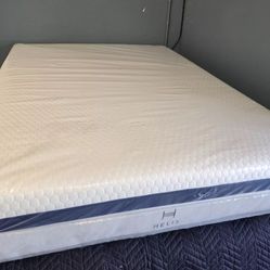 Queen Size Helix Midnight Mattress 