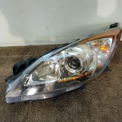 2010-2013 Mazda 3 Driverside Headlight