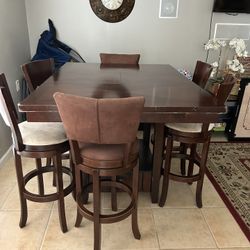 Dining/Breakfast Table 