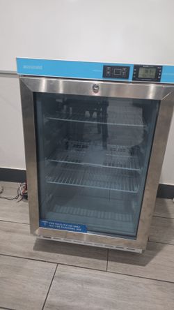 Accucold Medical/Pharmacy Refrigerator – Glass Door, Lock, Digital