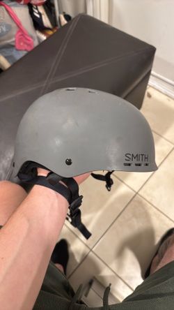 Smith/holt snowboard helmet