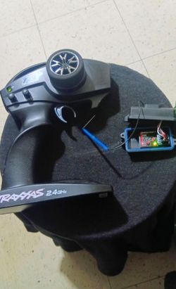 Traxxas TQI Remote Control 2.4 GHz 2-Ch & 5-Ch Telemetry Radio Reciever Both in Great Shape I'll test Upon Purchase Asking $80 Both Firm on Price