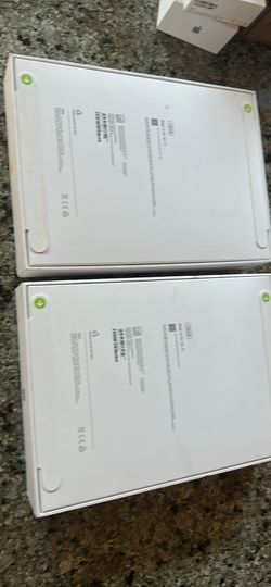 iPad A16 128gb each one blue one yellow