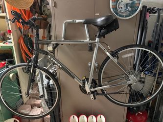Trek commuter bike