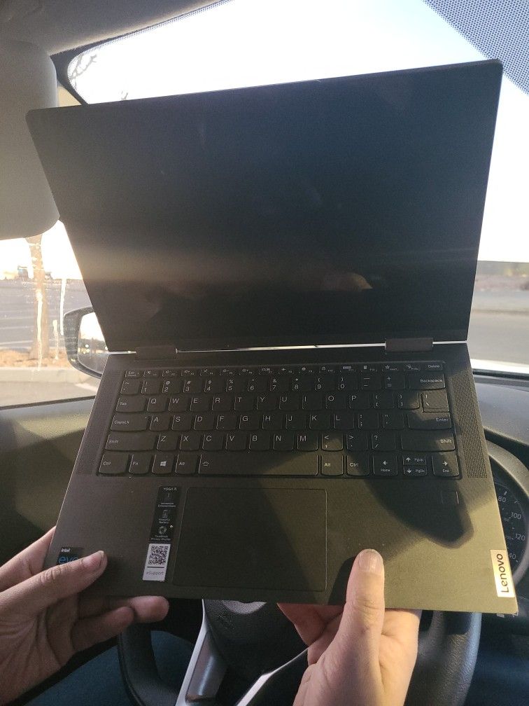 Lenovo Yoga 7i 2-in-1 Laptop/Touchscreen Tablet