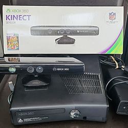 Microsoft XBox360 Kinect Sensor With Video Game Console