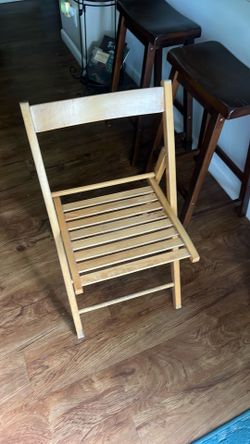 Wooden folding chair
