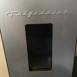 Frigidaire portable mini fridge 