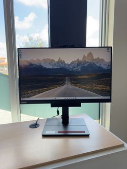 24” Lenovo Desktop (ThinkCentre)  i7 12th Gen / 16GB / 1TB