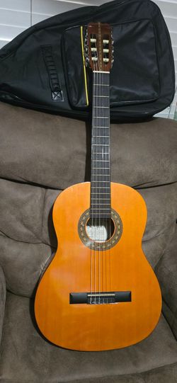 VINTAGE 1970 CLASSICAL NYLON STRING ACOUSTIC GUITAR, SEVILLE MADE IN KOREA $199 OBO