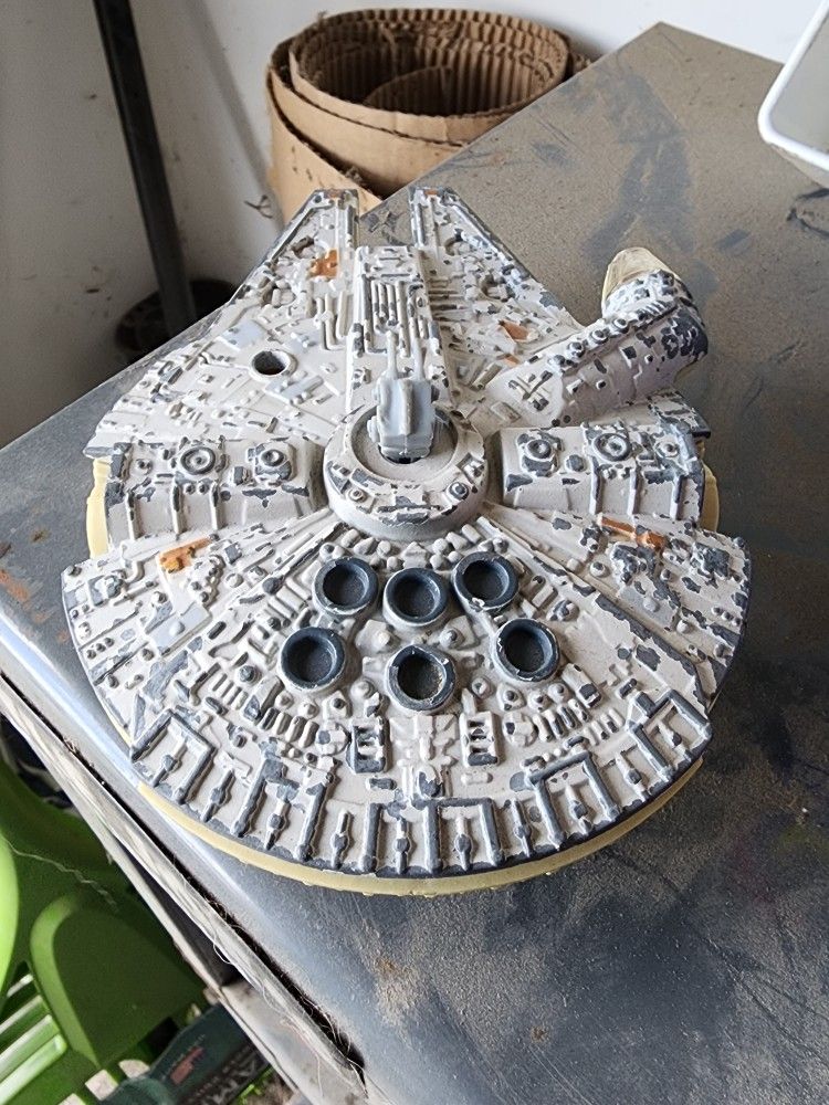 Star Wars Millennium Falcon