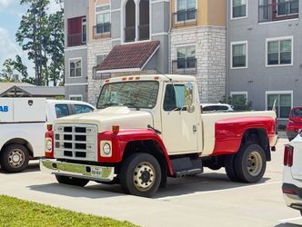 International S-Series Medium Duty Pickup Truck