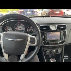 2013 Chrysler 200