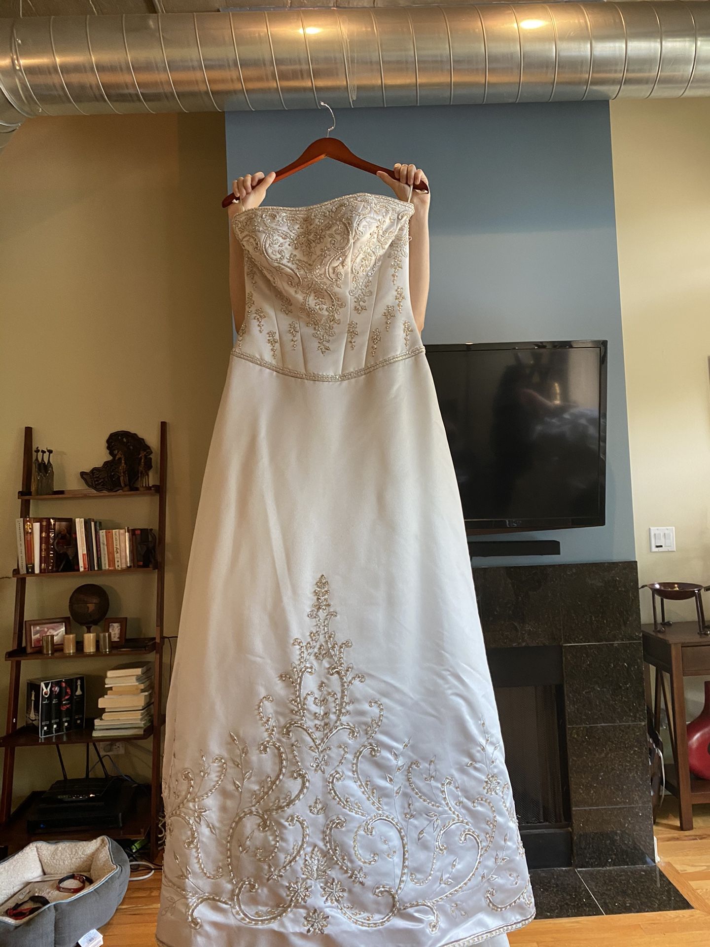 Lazaro wedding dress size 8