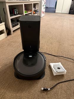 iRobot Roomba i7+ Robot Vacuum with Automatic Dirt Disposal Base