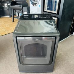 Samsung 7.4-cu ft Steam Cycle Electric Dryer (Fingerprint Resistant Black Stainless Steel)