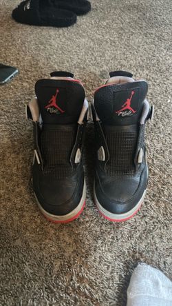 Jordan 4s