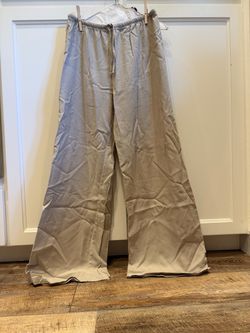 Size S Women’s Wide Leg Drawstring Pants